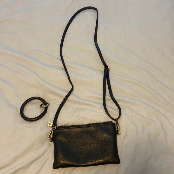 CHARLESTON BAGS: Black crossbody purse (nwot) - Picture 1 of 5